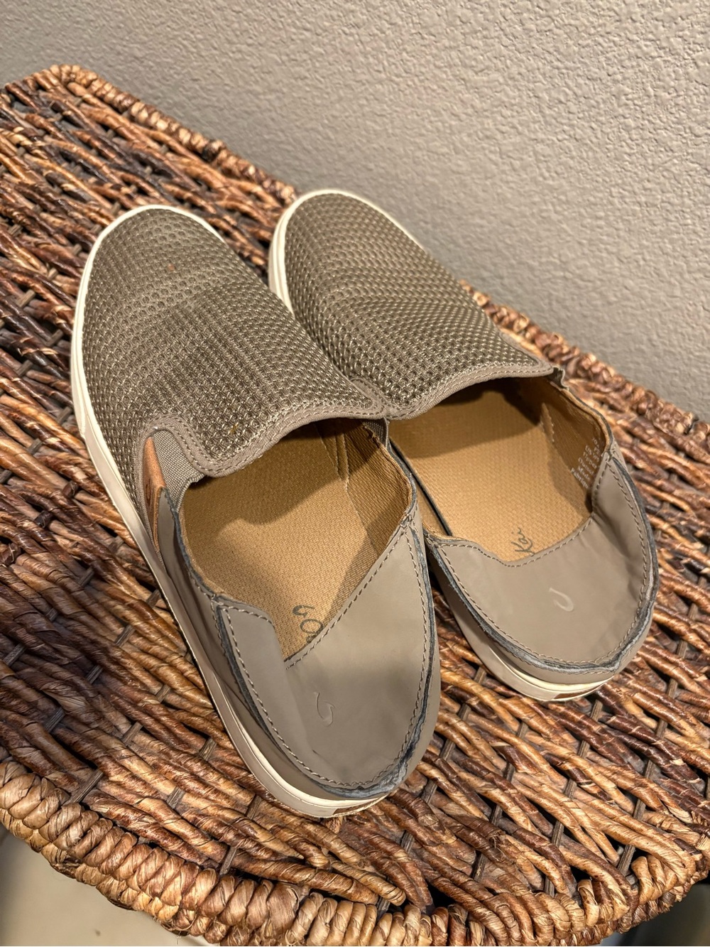 “ Olukai “Slip-On Mesh Casual Sneakers - Light Taupe